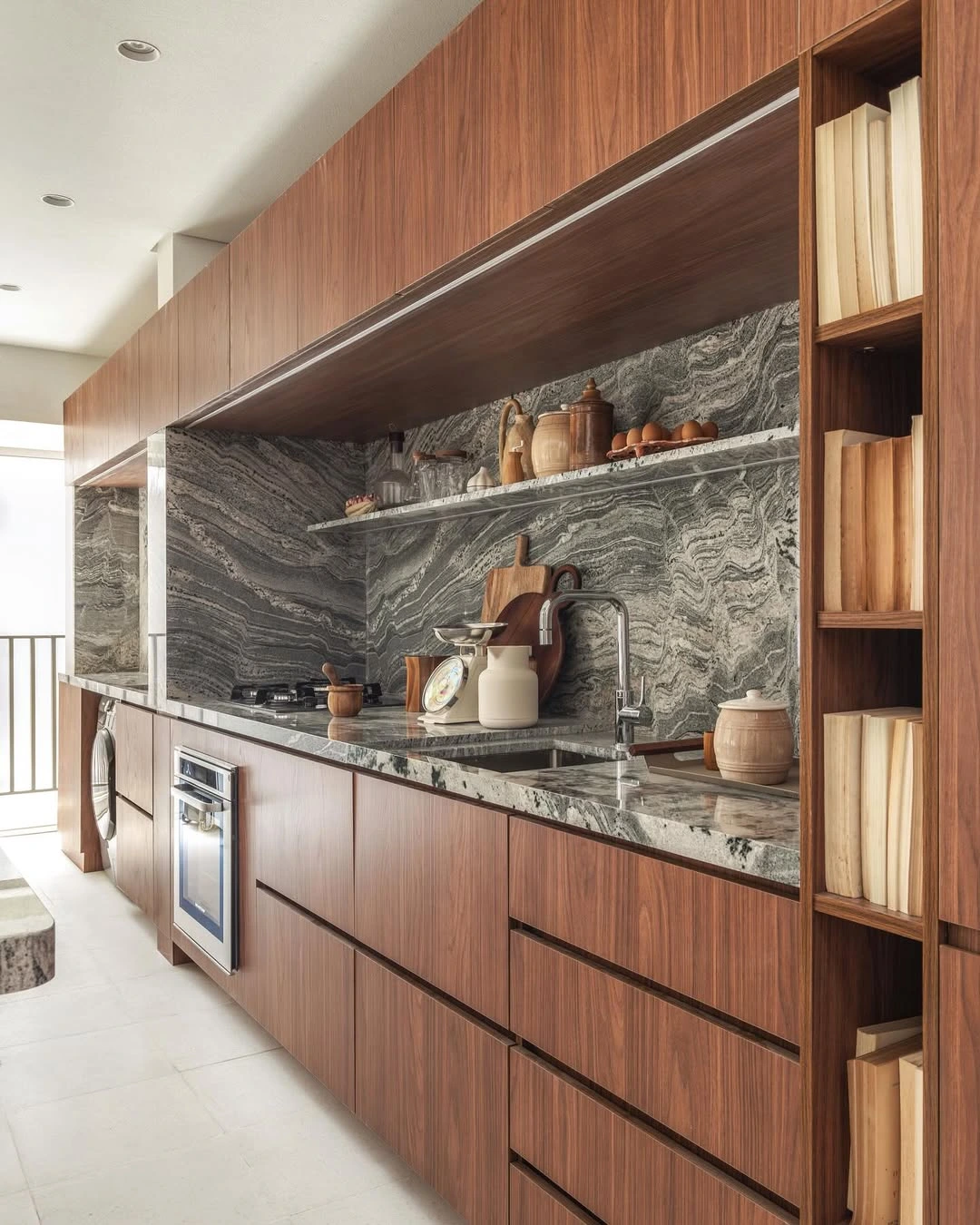 Ambiente com rochas naturais